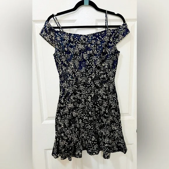 ZARA Vintage Black Floral Off Shoulder Dress Size small - Picture 6 of 6
